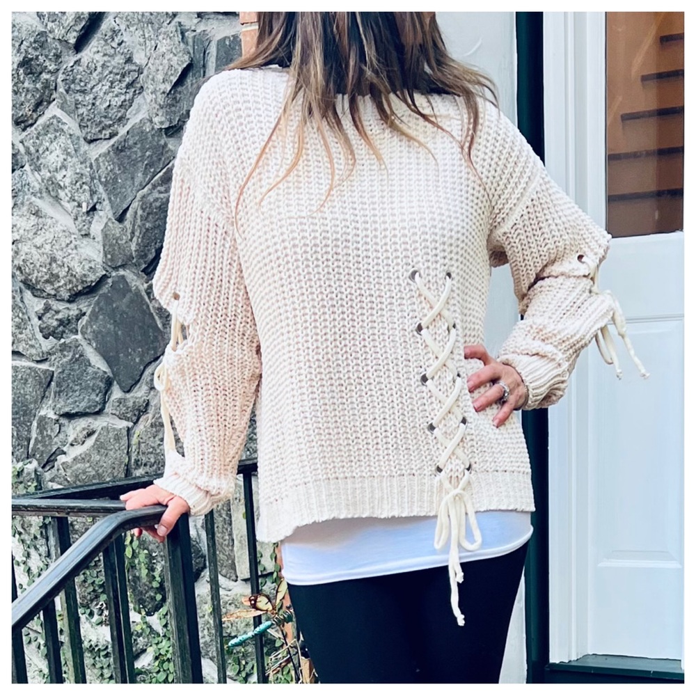 #14 ✨PARIS✨Chenille beige tie sweater - Picture 3 of 6